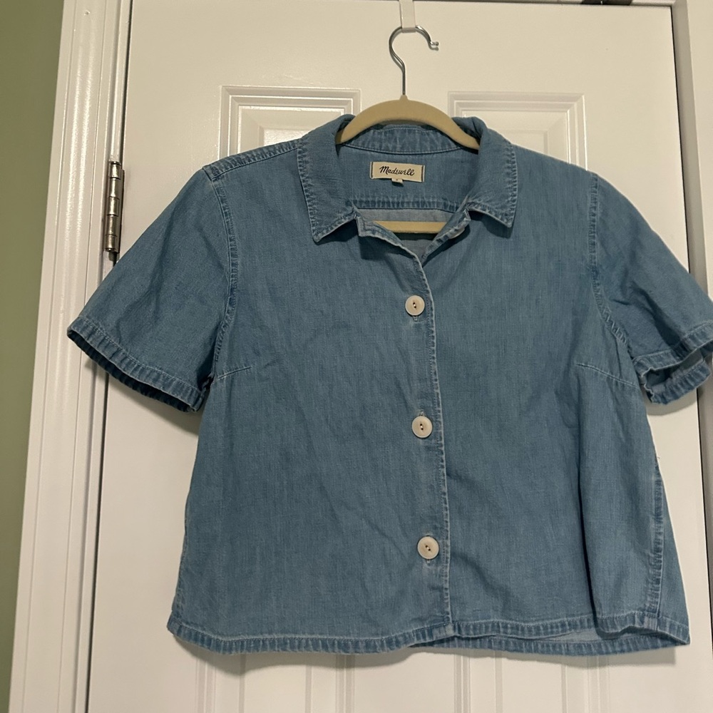 Madewell Cropped Button Up Shirt in Montford Wash